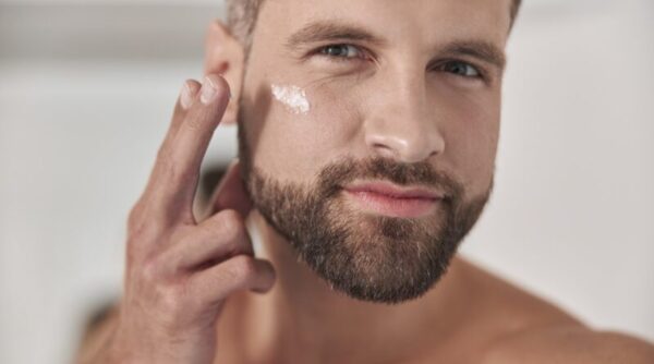 Trattamento Uomo contorno occhi anti-age